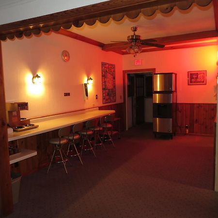 Travelers Inn Motel Eagle River Dış mekan fotoğraf