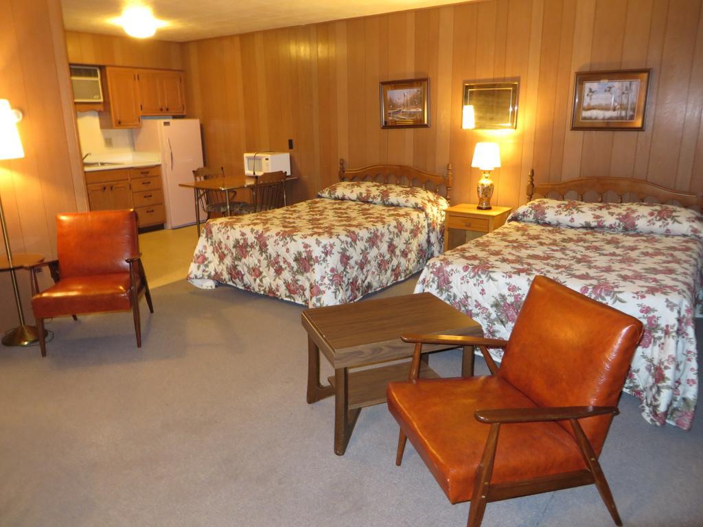 Travelers Inn Motel Eagle River Oda fotoğraf