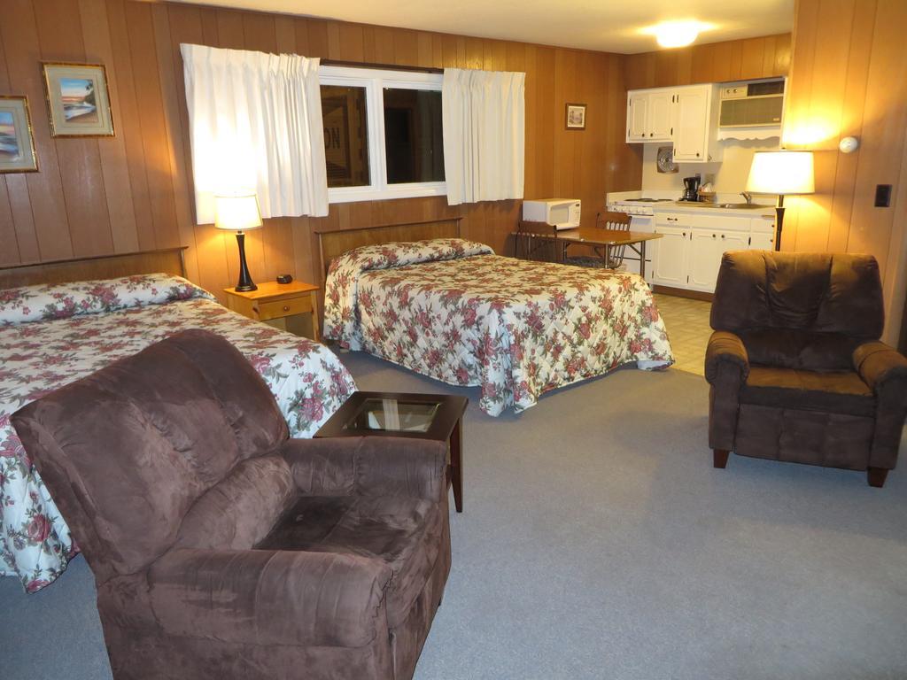 Travelers Inn Motel Eagle River Oda fotoğraf